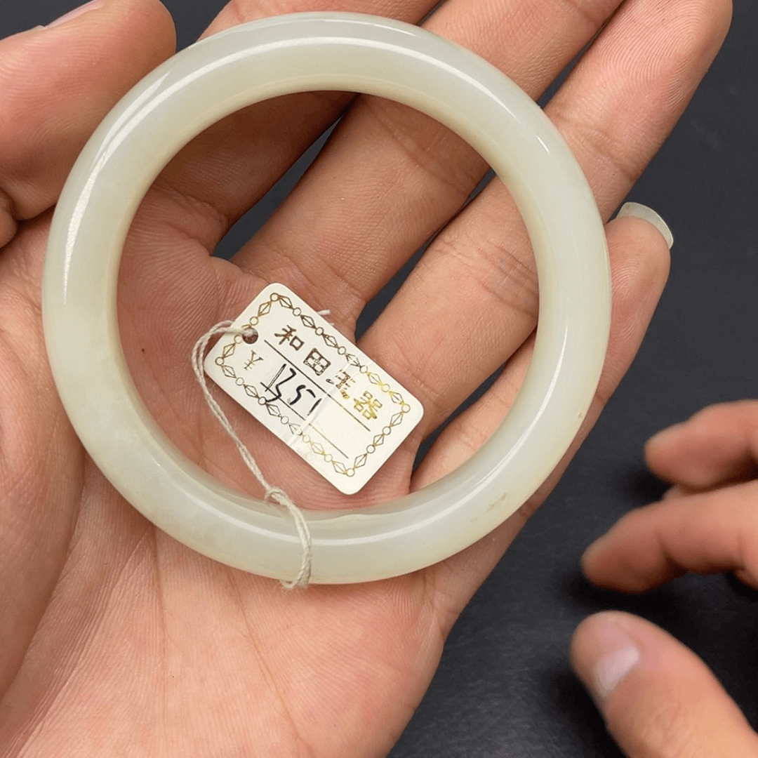 【闪购商品】和田玉手镯50.7圈口未镶嵌