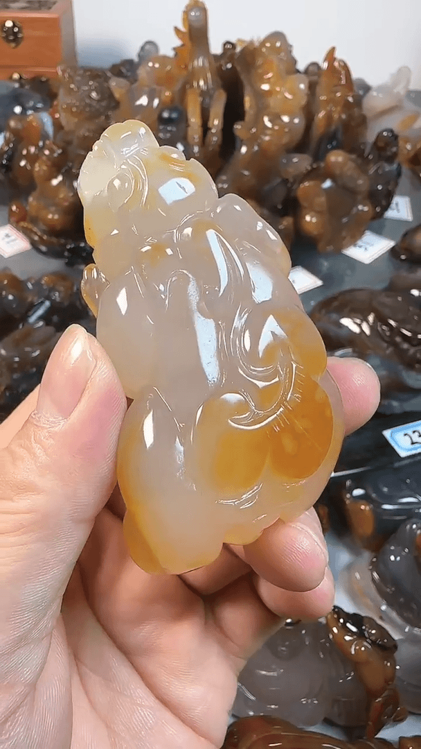 【闪购商品】玛瑙/玉髓手把件未镶嵌貔貅