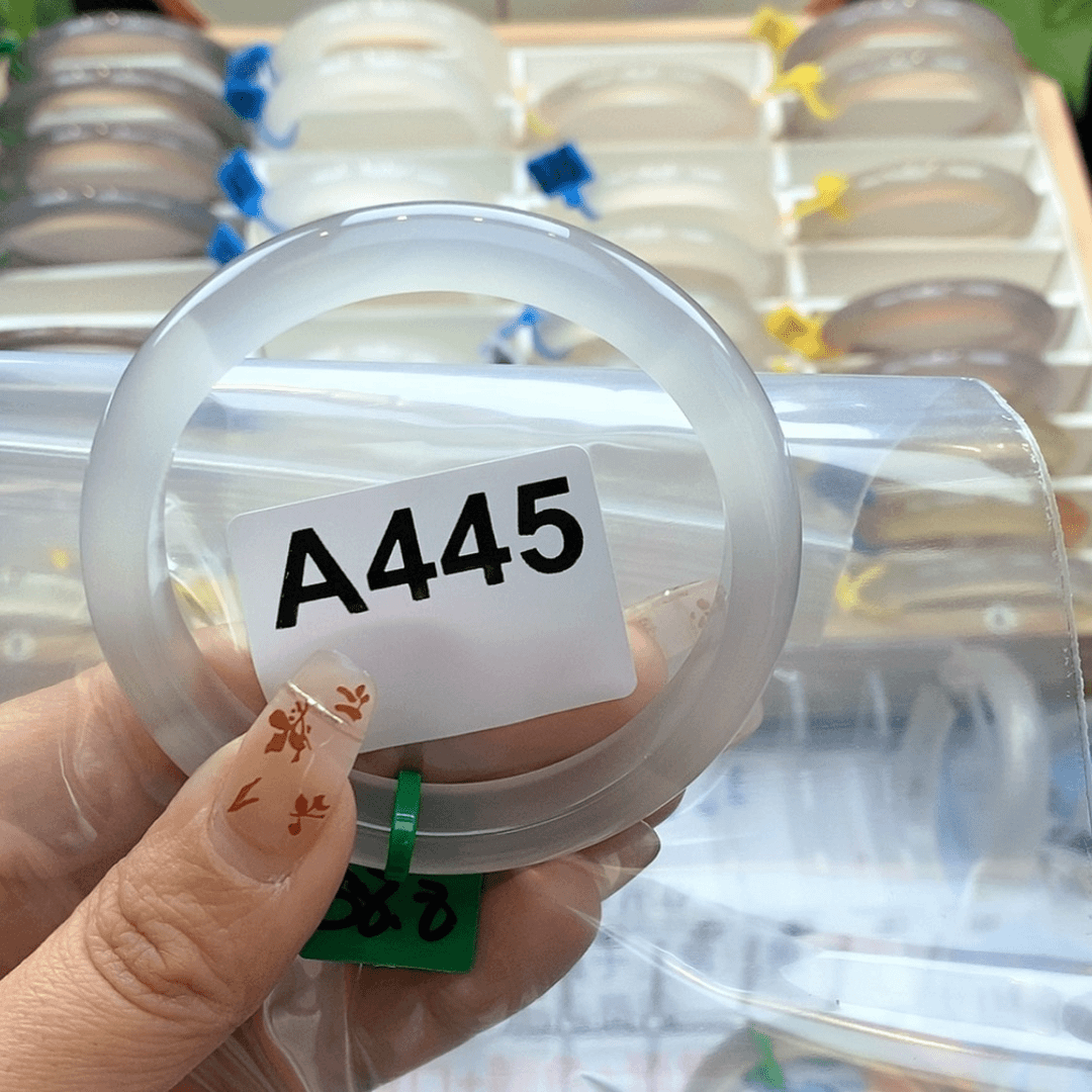 【闪购商品】玛瑙/玉髓手镯未镶嵌:**色