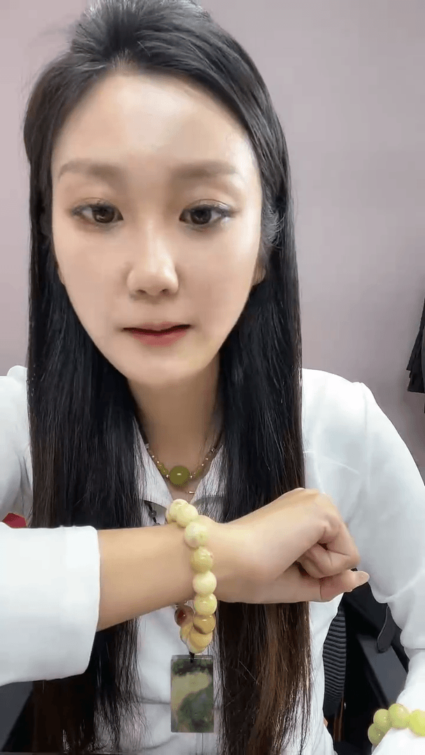 【闪购商品】蛇纹石玉手串未镶嵌手串