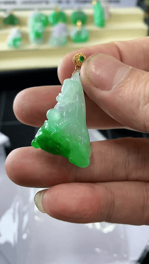 【闪购商品】翡翠颈饰未镶嵌挂件