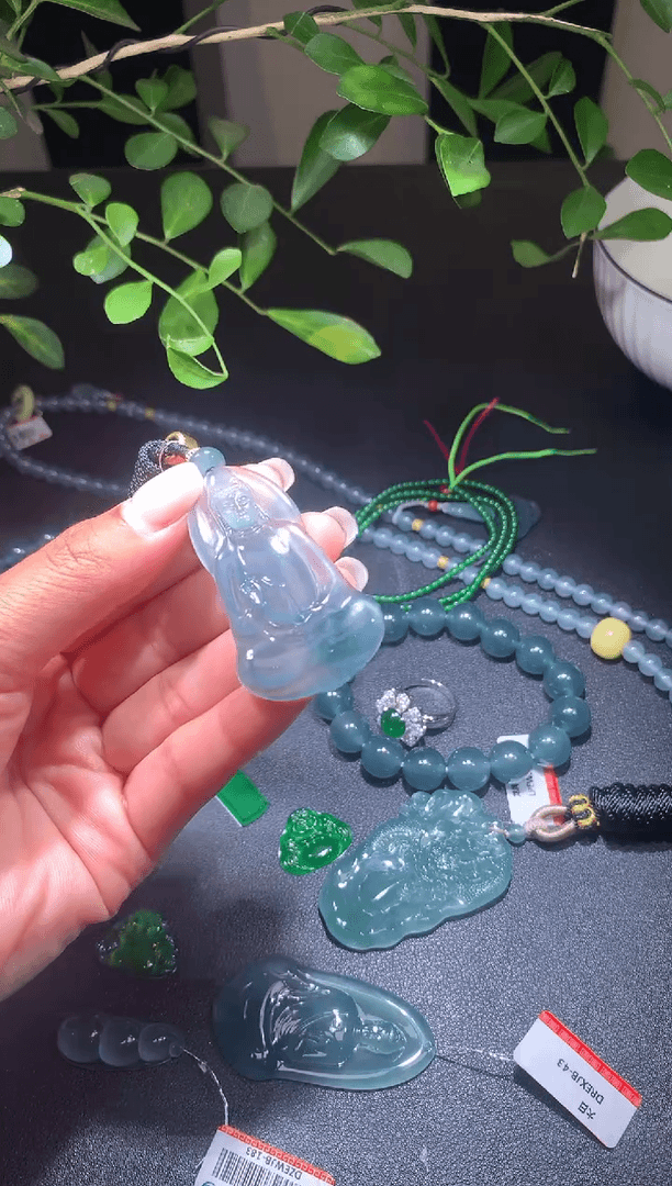 【闪购商品】翡翠颈饰未镶嵌32