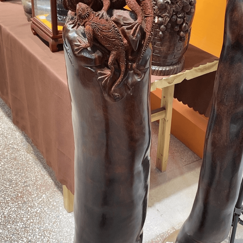 【闪购商品】紫檀根雕常*