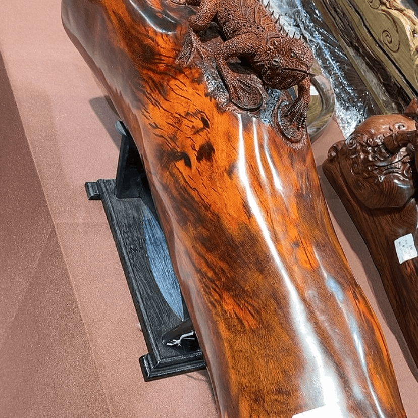 【闪购商品】紫檀根雕斯*伟