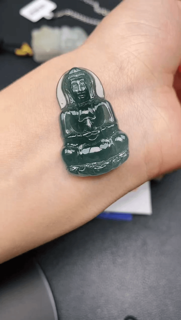 【闪购商品】翡翠颈饰未镶嵌