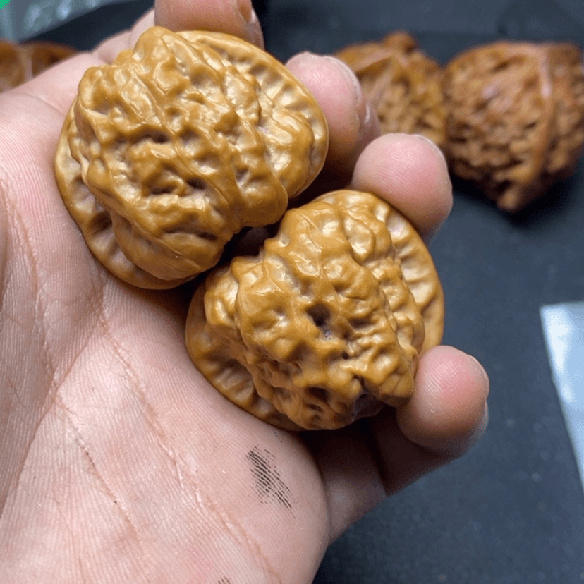 【闪购商品】文玩核桃吊坠终***人83