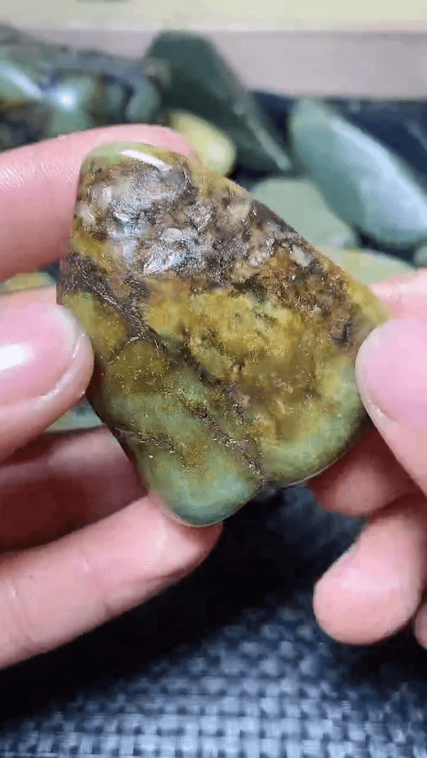 【闪购商品】和田玉533未镶嵌原始毛料有瑕疵