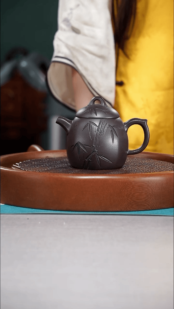 【闪购商品】紫砂茶壶陈腐老紫泥竹刻八方秦权250CC