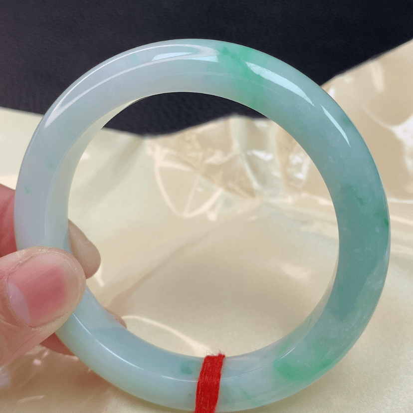 【闪购商品】翡翠手镯未镶嵌56+