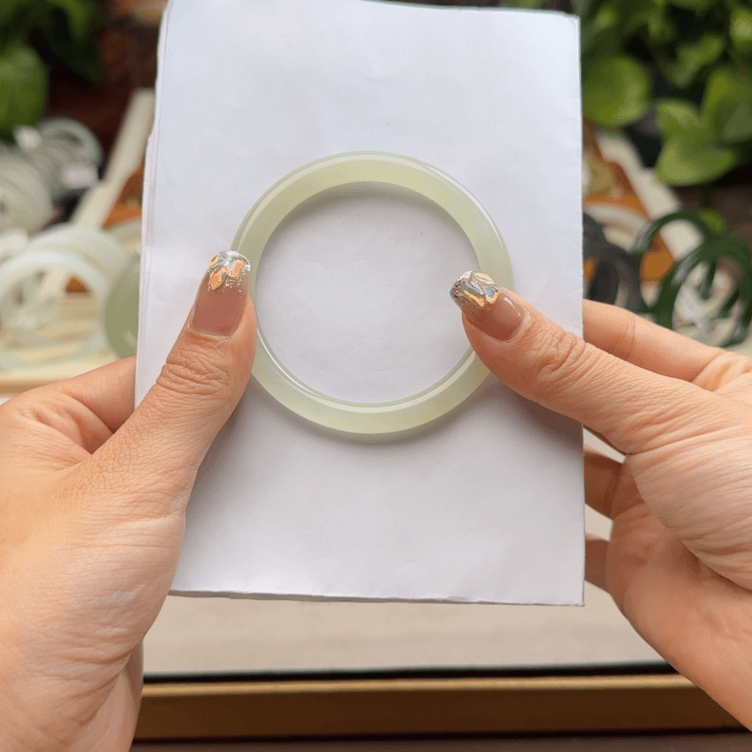 【闪购商品】和田玉手镯未镶嵌A****?55