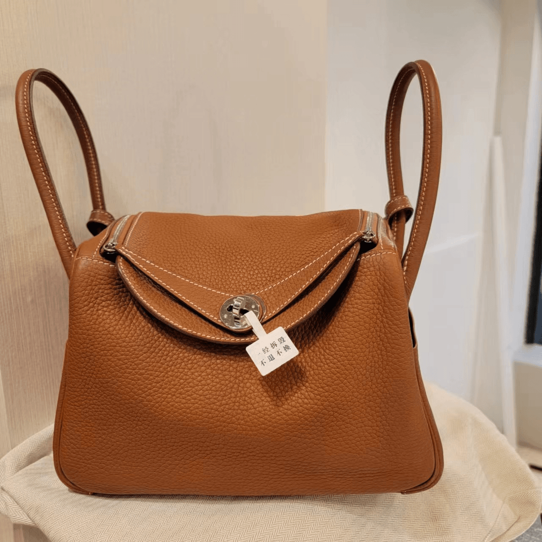 95新 Hermes/爱马仕 爱马仕金棕lindy26单肩包X刻