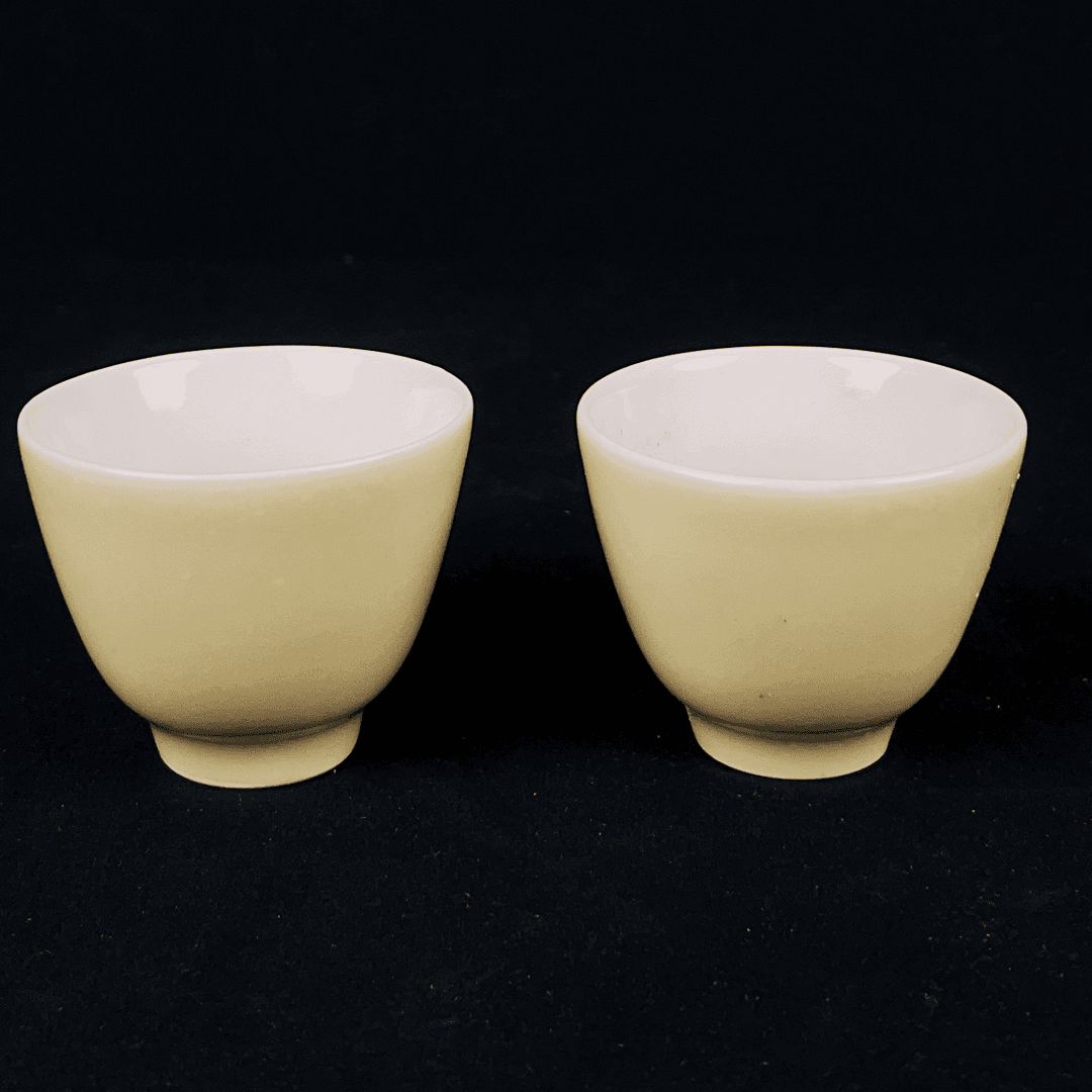 6070年代 米黄釉 茶杯一对