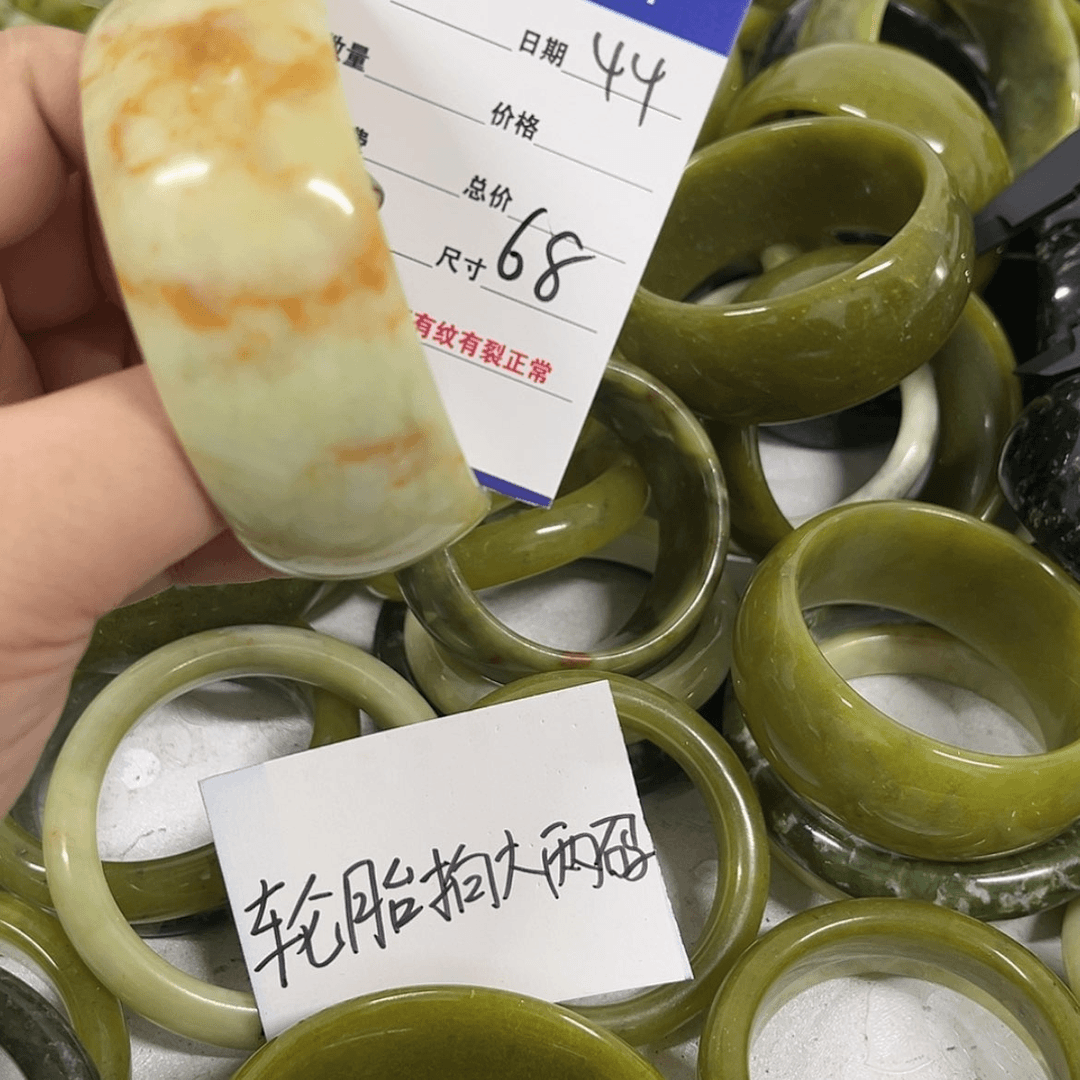 【闪购商品】蛇纹石玉手镯合金