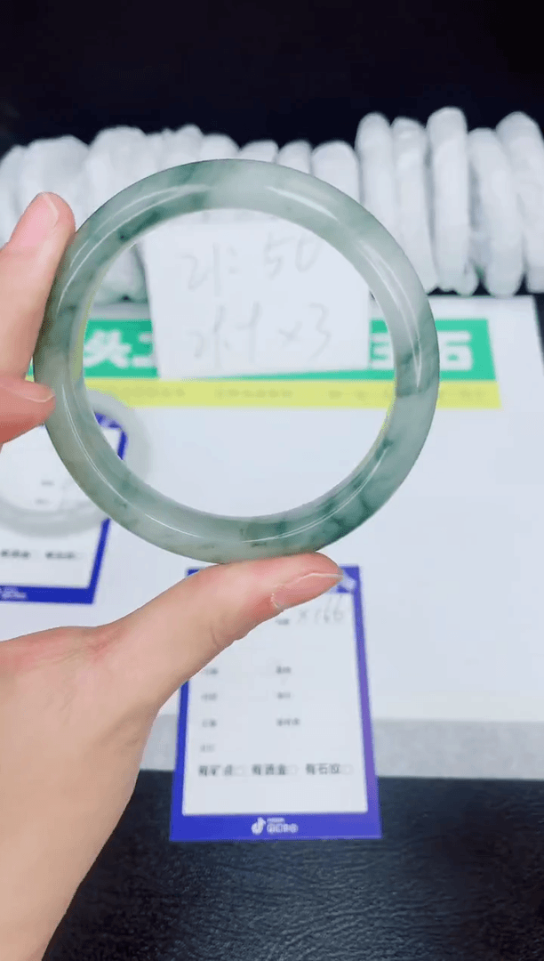 【闪购商品】石英质玉手镯未镶嵌X166-59.6