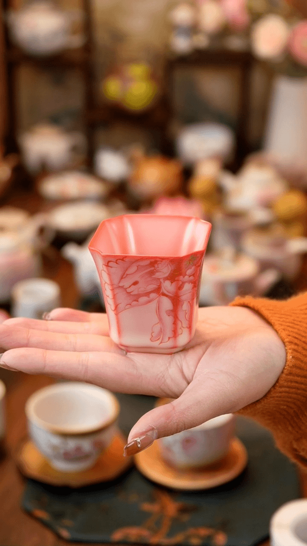 【闪购商品】瓷器猪油冻牡丹杯子