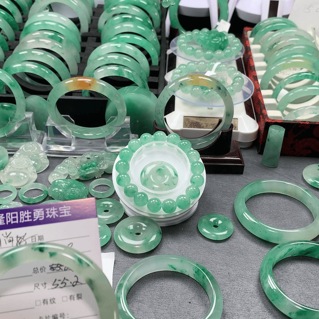 【闪购商品】石英质玉手镯未镶嵌55