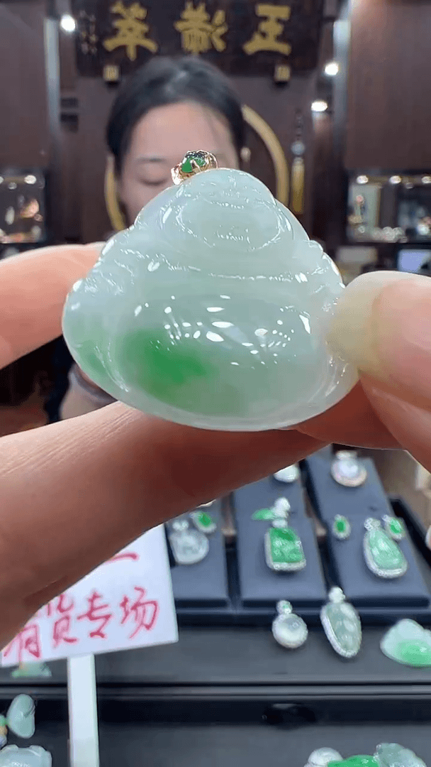 【闪购商品】翡翠颈饰18K金镶嵌佛公