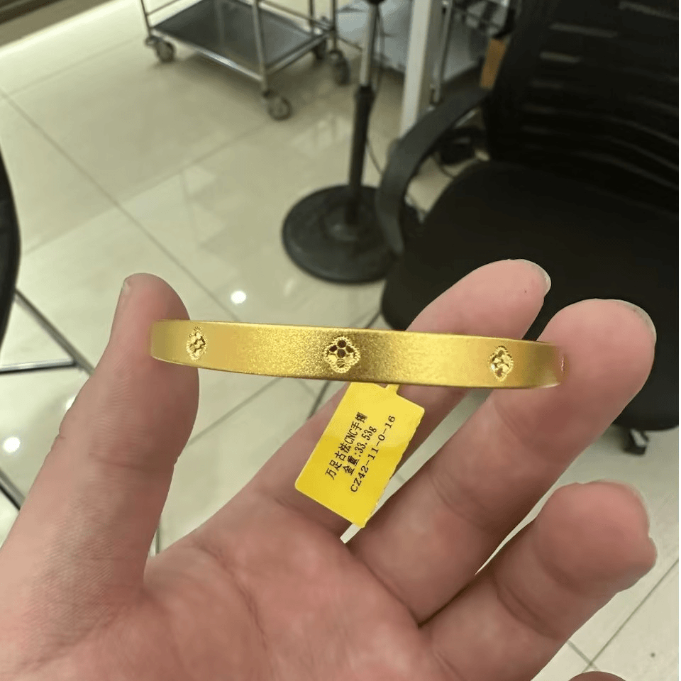 聚潮饰足金古法推拉手镯