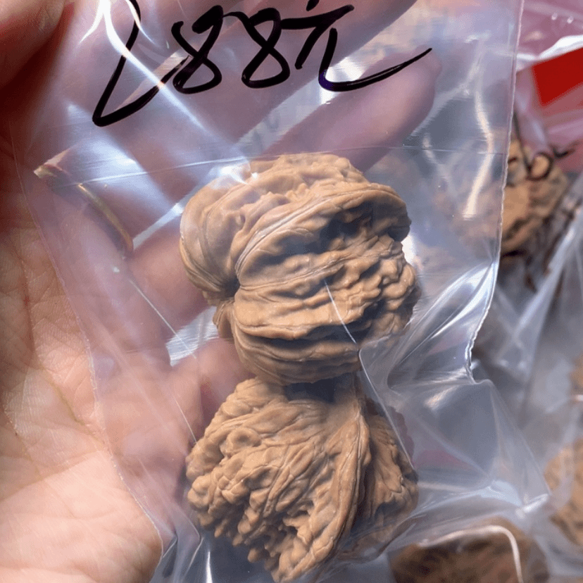 【闪购商品】文玩核桃吊坠石**美