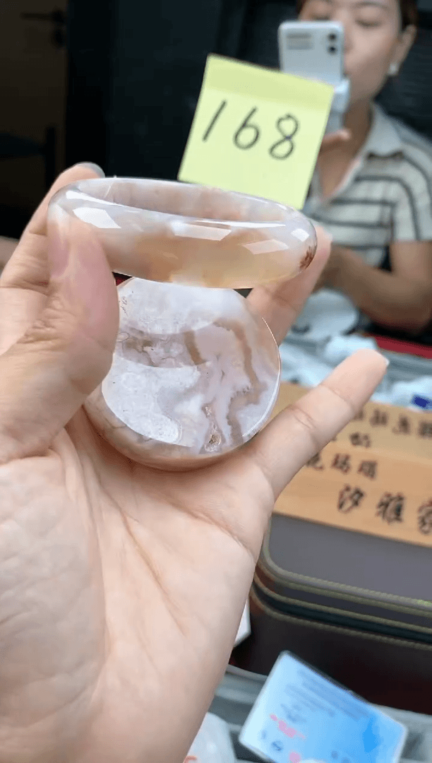 【闪购商品】石英质玉手镯未镶嵌52圈口（赠品镯心）1118517