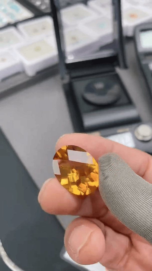 【闪购商品】黄晶裸石未镶嵌19.58克拉 黄晶裸石