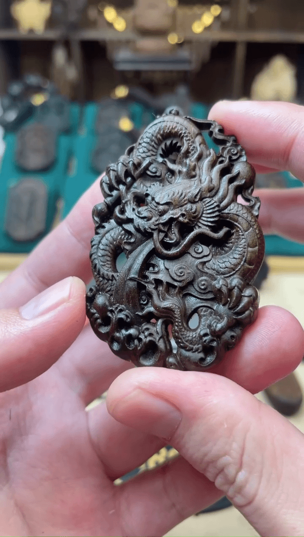 【闪购商品】香木双面镂空46小龙牌