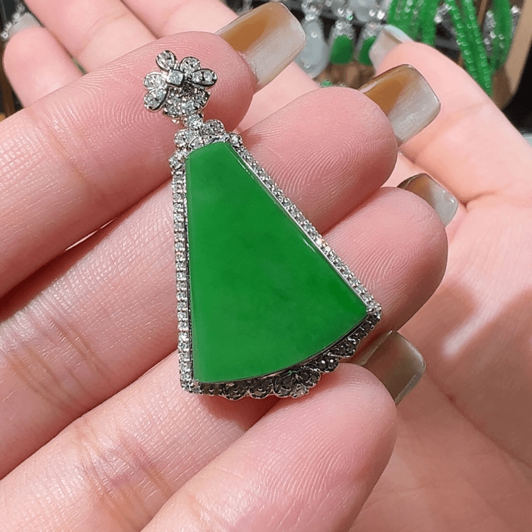 【闪购商品】翡翠颈饰18K金镶嵌