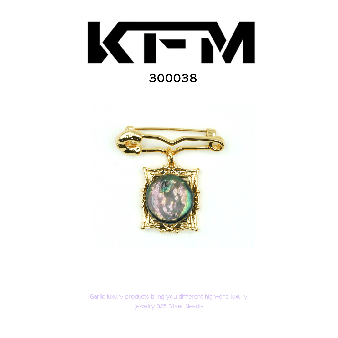 KFM设计师款精致胸针~300038