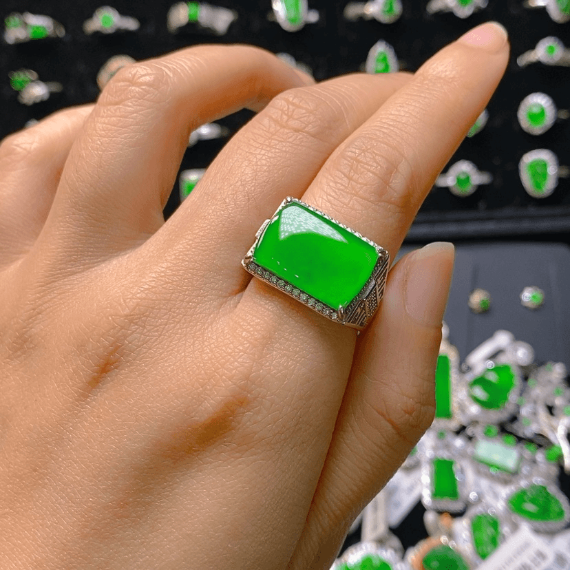 【闪购商品】翡翠戒指银S925镶嵌玉***宝
