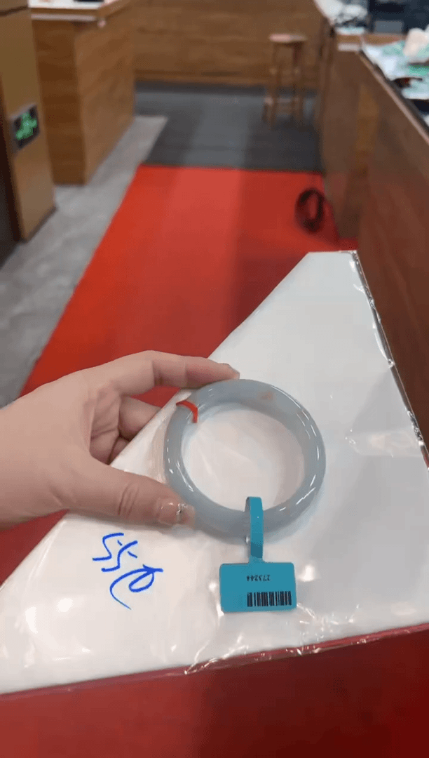 【闪购商品】翡翠手镯未镶嵌翡翠55正