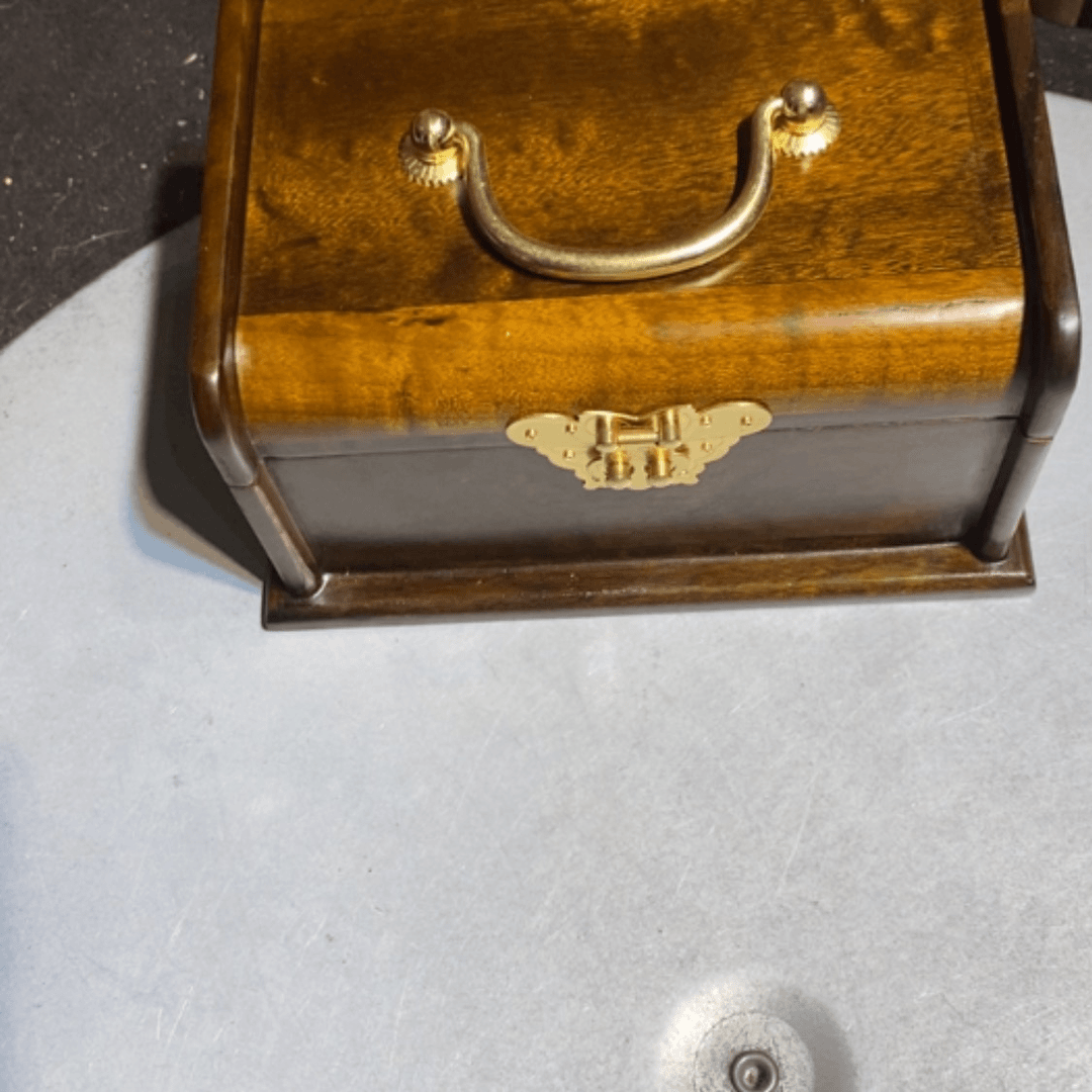 【闪购商品】金丝楠根雕英*