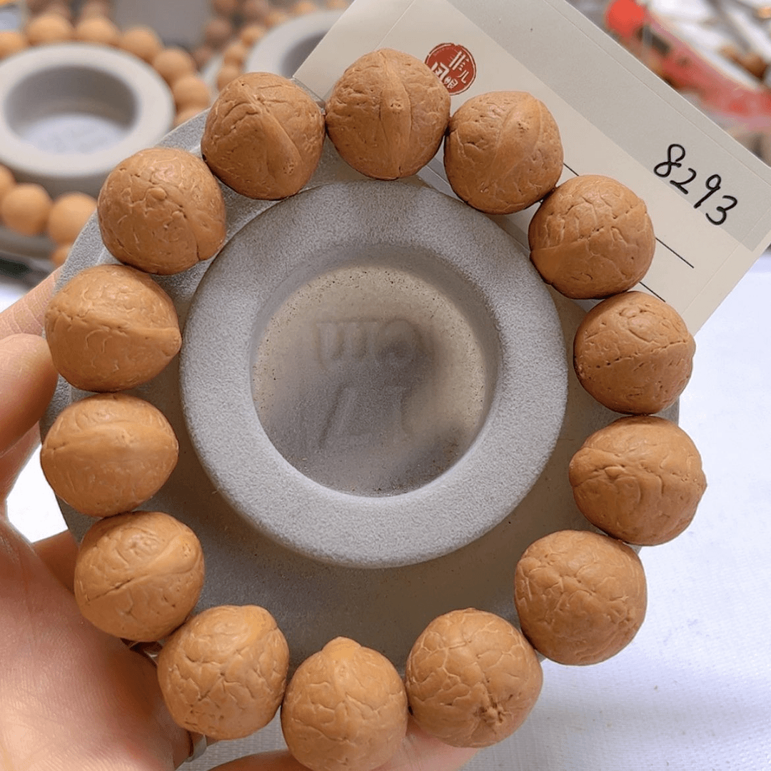 【闪购商品】麒麟眼菩提手串17.5微瑕矮桩，86@8293