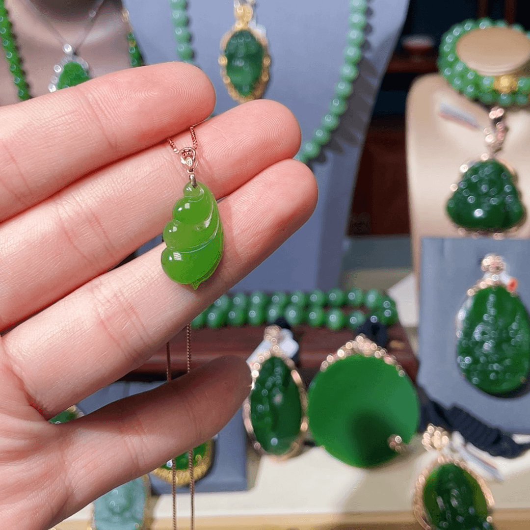 【闪购商品】和田玉颈饰18K金镶嵌L***.