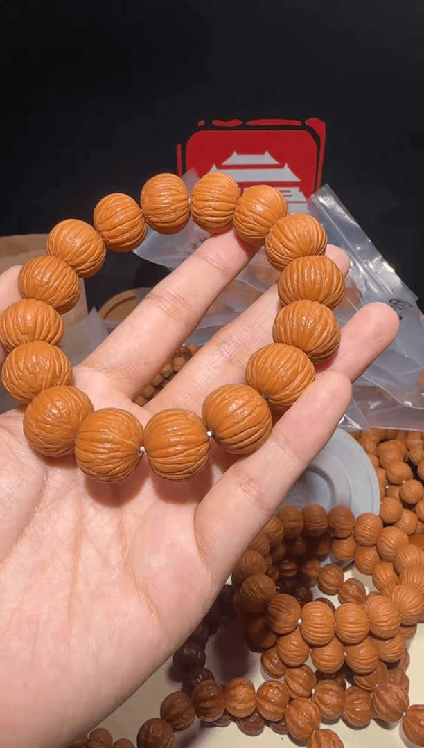 【闪购商品】桃核吊坠17土豪