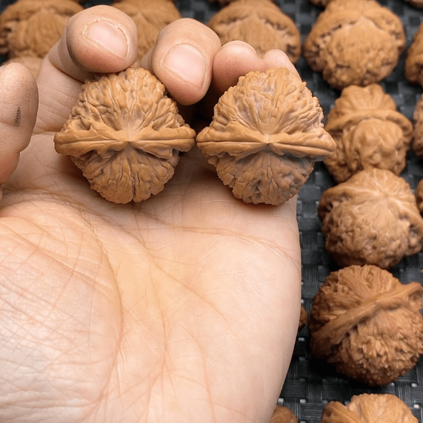 【闪购商品】文玩核桃吊坠零**时小白狮