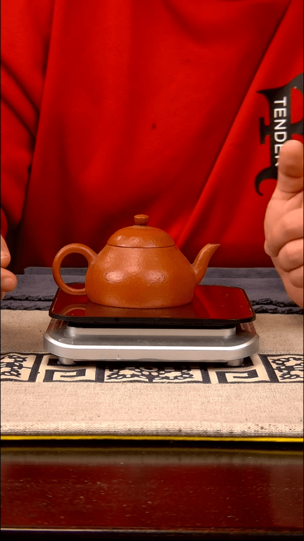 【闪购商品】紫砂茶壶朱泥半月130c