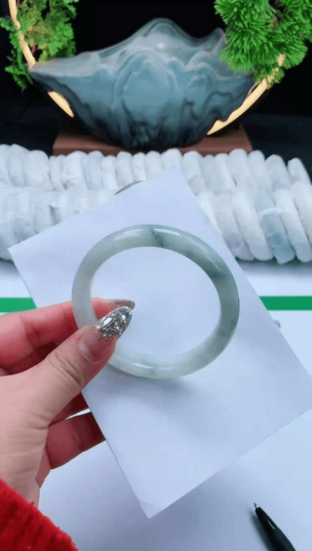 【闪购商品】石英质玉手镯未镶嵌500