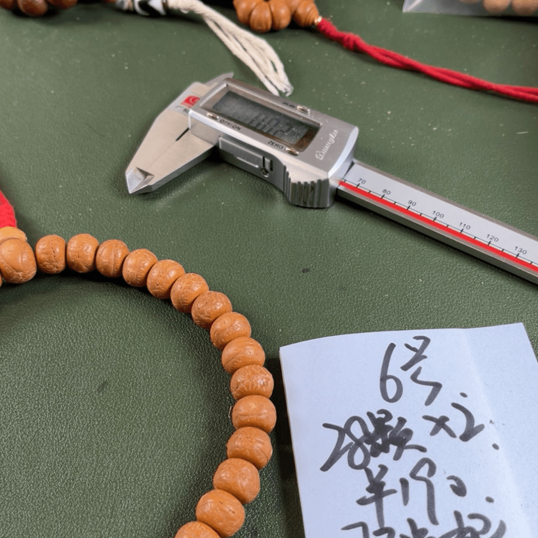 【闪购商品】凤眼菩提手串g****h6