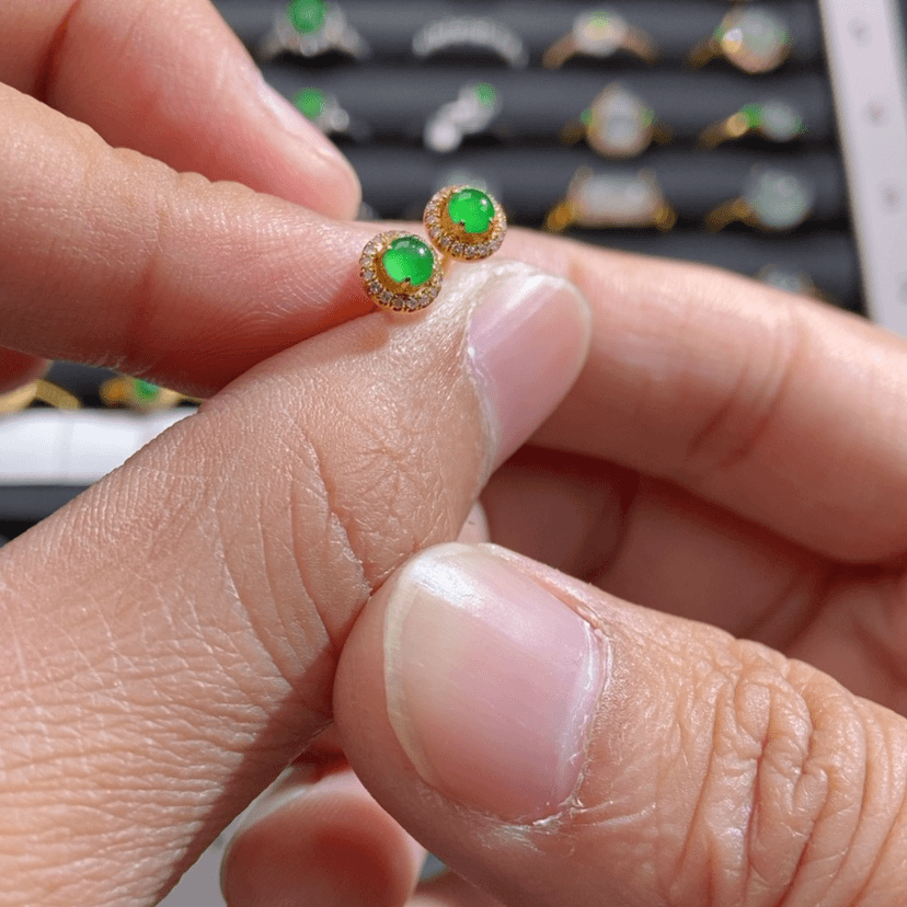 【闪购商品】翡翠耳饰18K金镶嵌J****a