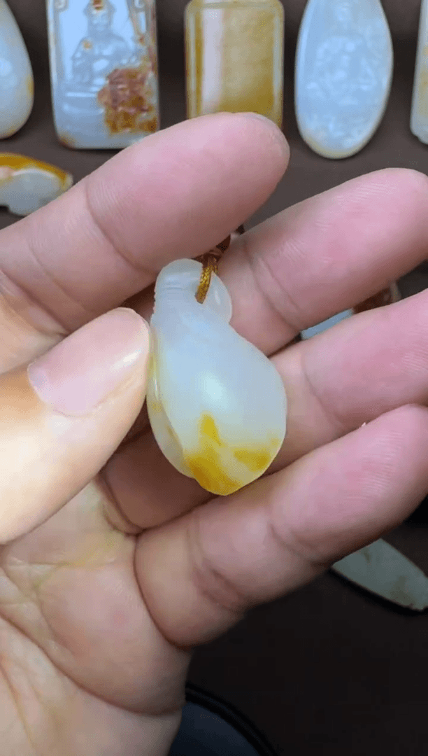 【闪购商品】和田玉颈饰未镶嵌籽料玉兰花