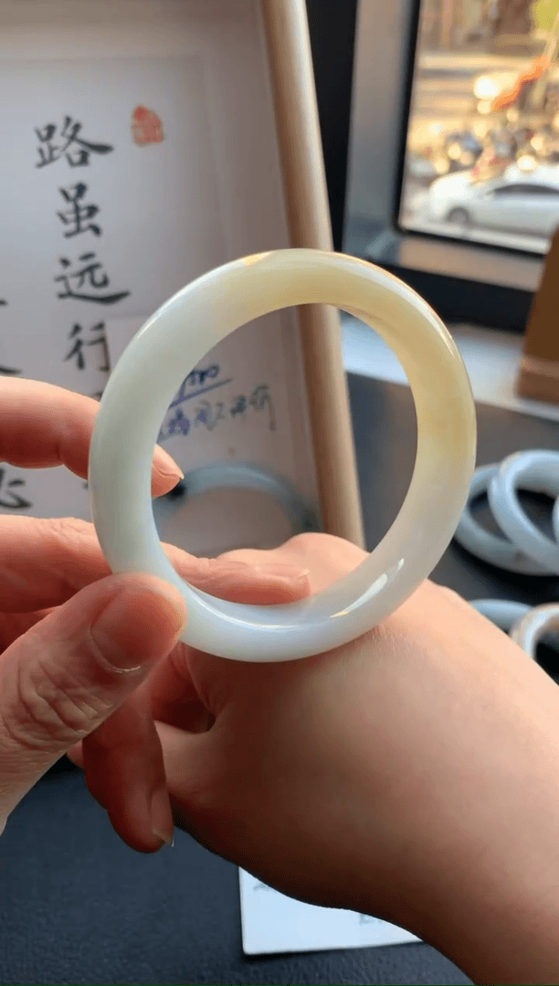 【闪购商品】翡翠手镯未镶嵌56.7