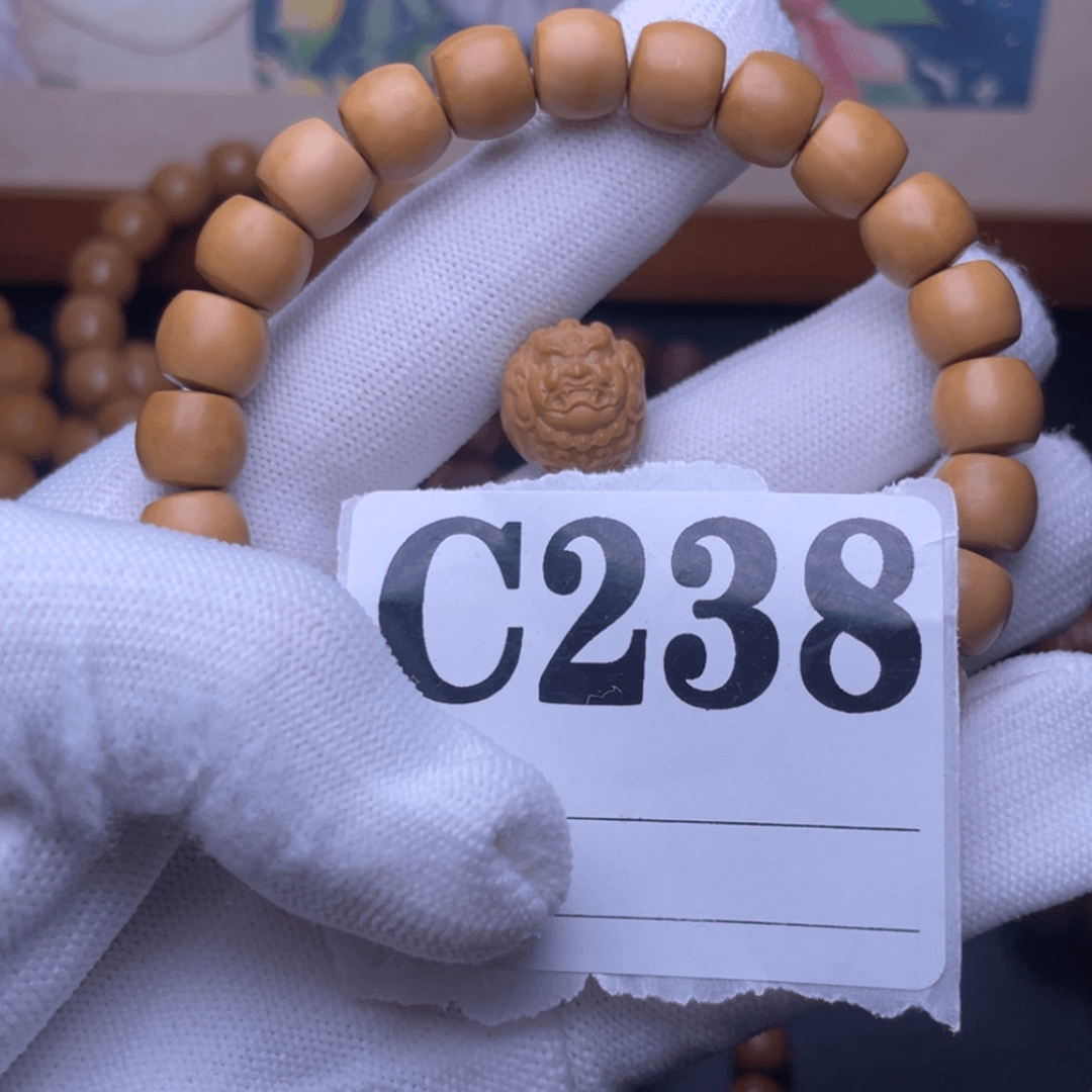 【闪购商品】猴头核桃吊坠C238