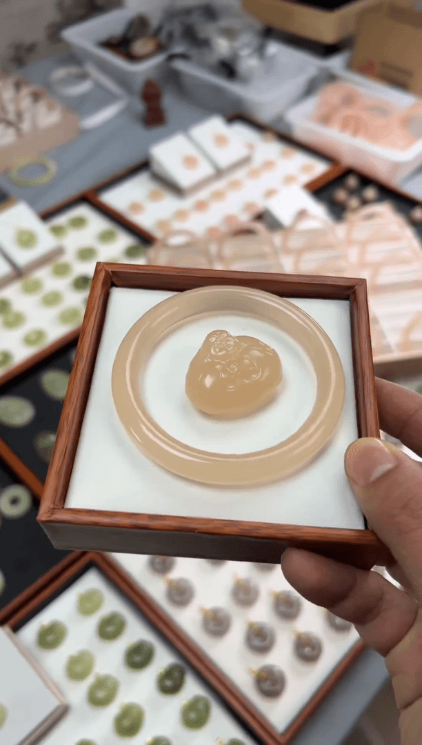 【闪购商品】石英质玉吊坠(不含链)未镶嵌套装