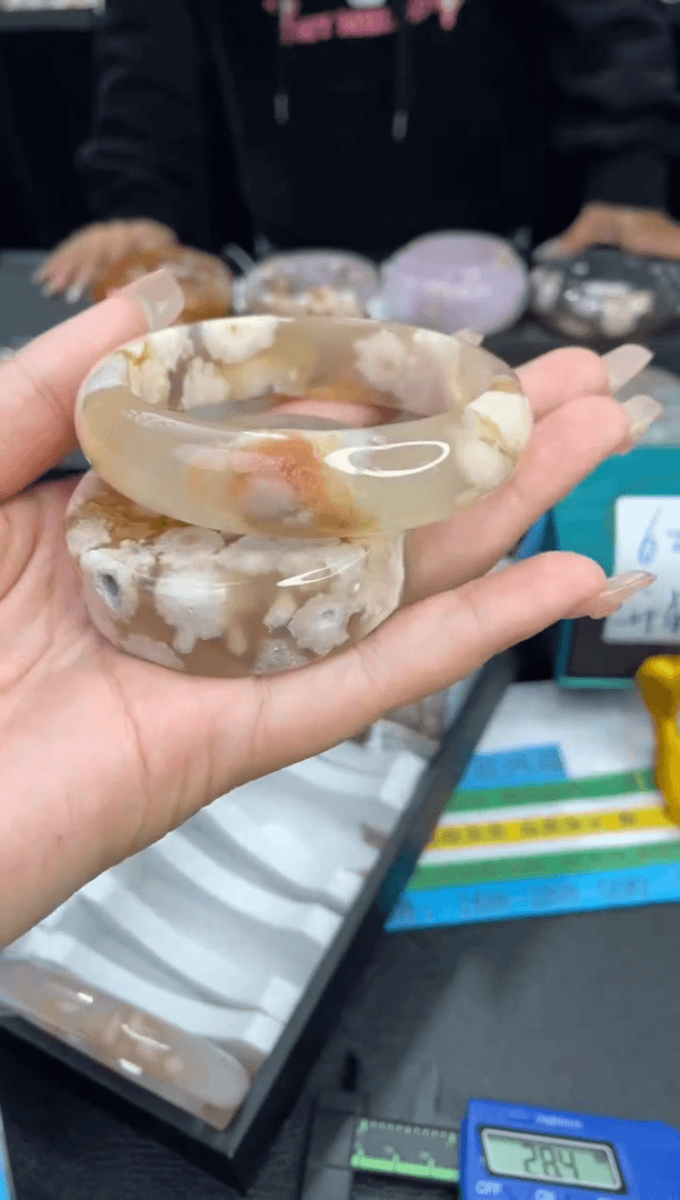 【闪购商品】石英质玉手镯未镶嵌A88（58圈赠送镯心）