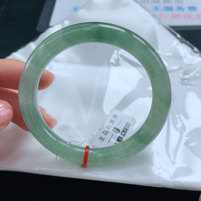 【闪购商品】翡翠手镯未镶嵌咘***猫