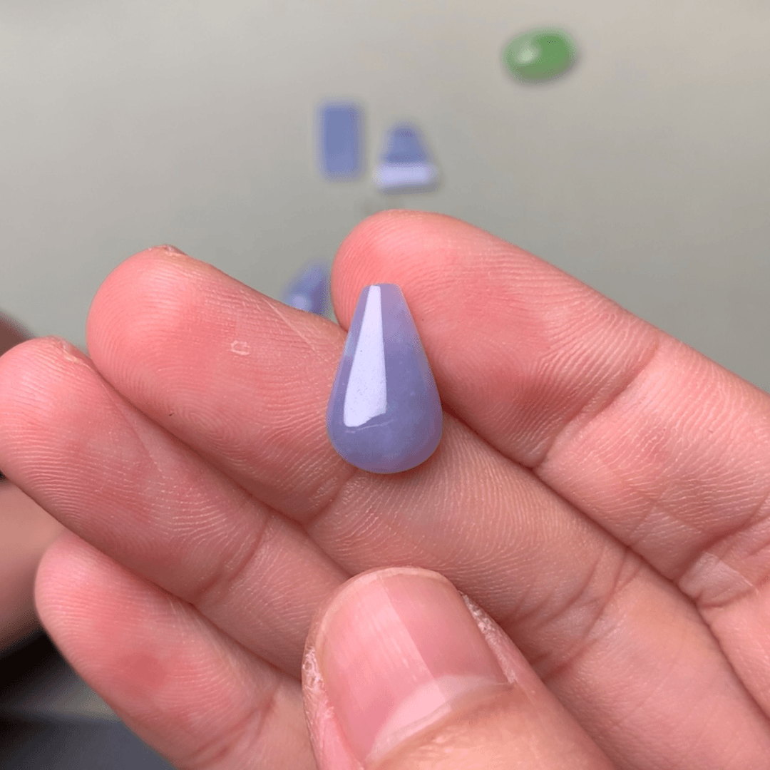【闪购商品】翡翠颈饰未镶嵌身****乖