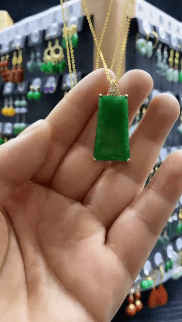 【闪购商品】翡翠耳饰银S925镶嵌绿梯形吊坠