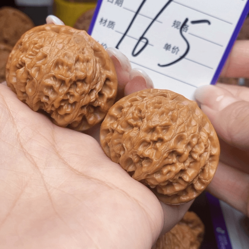 【闪购商品】桃核吊坠165号 40尺宫灯