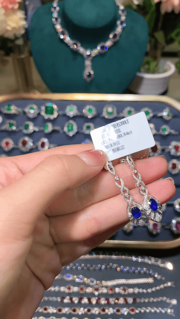 【闪购商品】蓝宝石耳坠18K金镶嵌T***y耳坠
