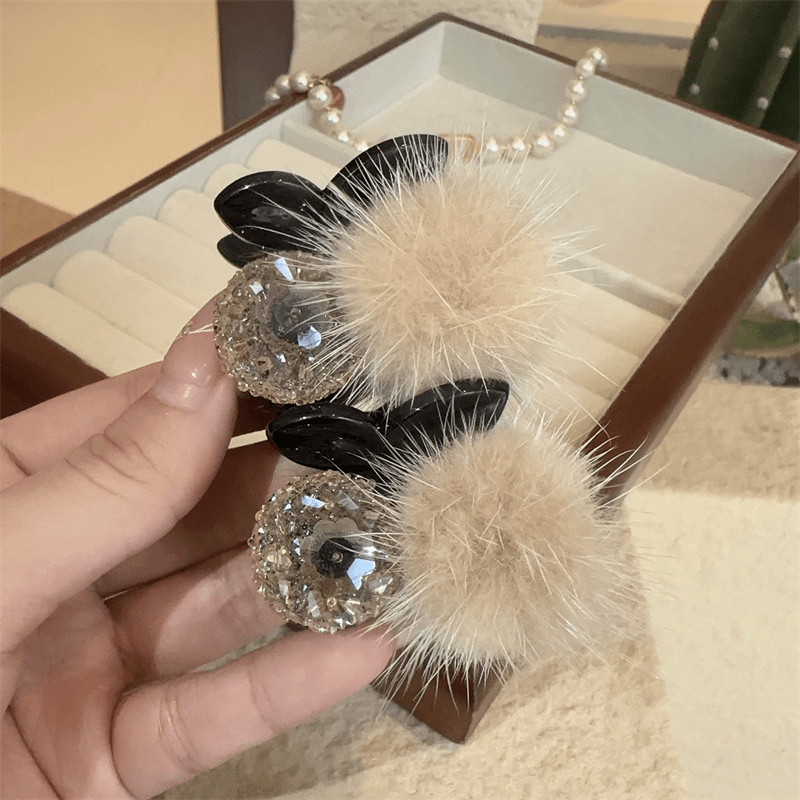 秋冬韩版毛绒绒樱桃抓夹女可爱闪闪高马尾固定发夹高级感发卡头饰